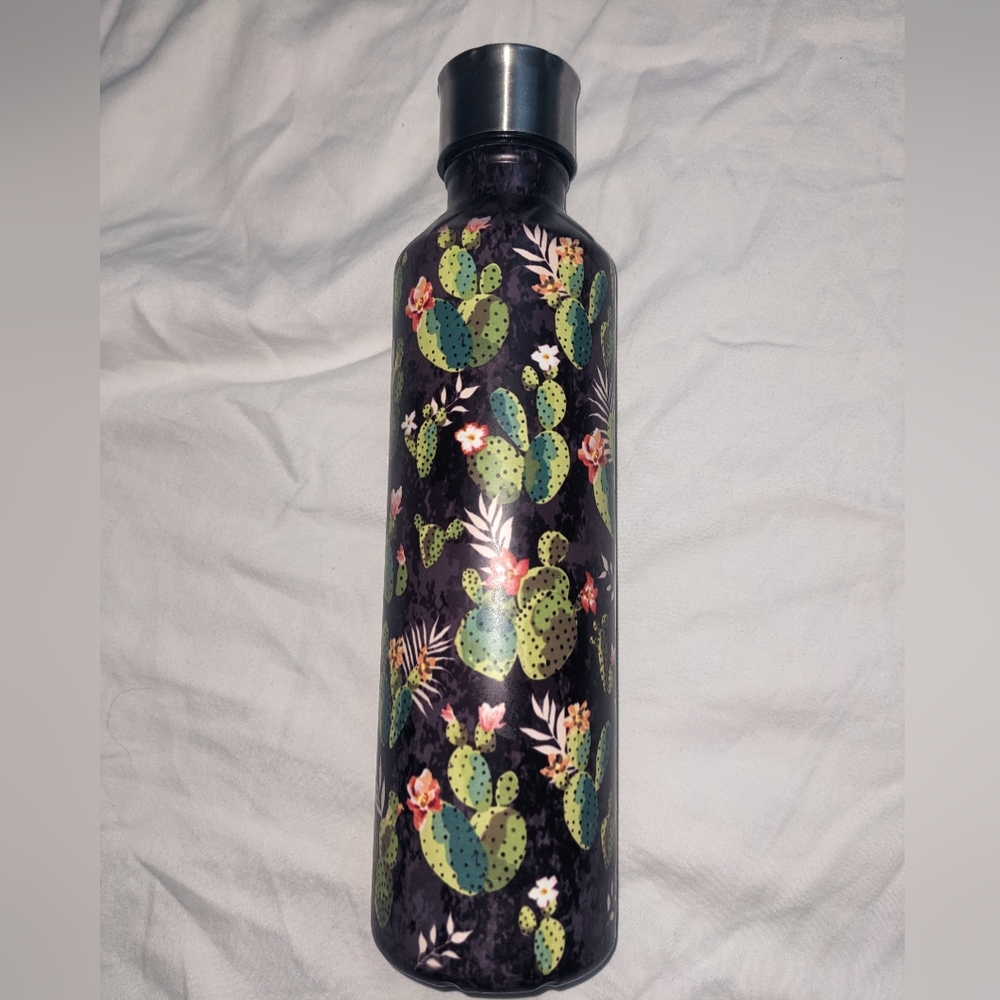 Cactus Pattern 20oz Metal Water Bottle Screw On Lid